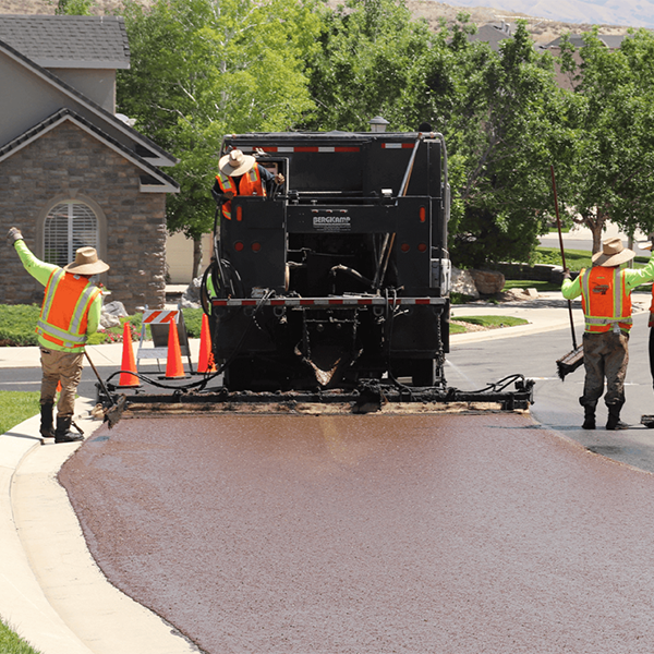Utah asphalt paving contractor Services by Top Job Asphalt for Durable Driveways