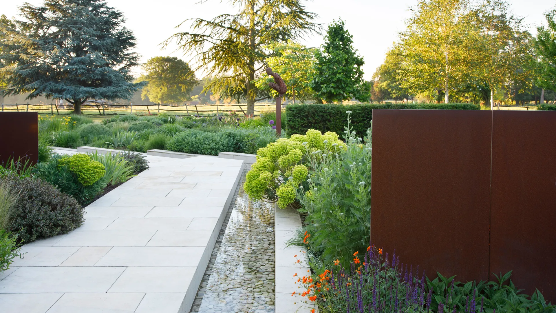 Boundary Planting Ideas for Softer Privacy Around Property Edges